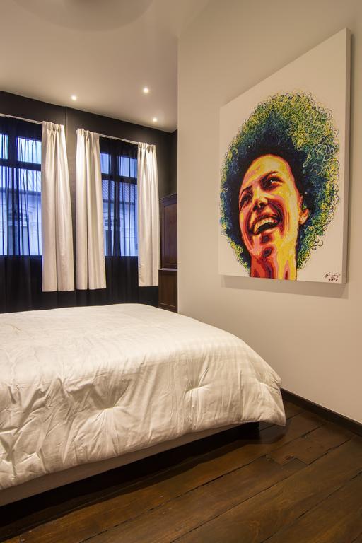 Rabbit Carrot Gun Aparthotel Singapura Bilik gambar