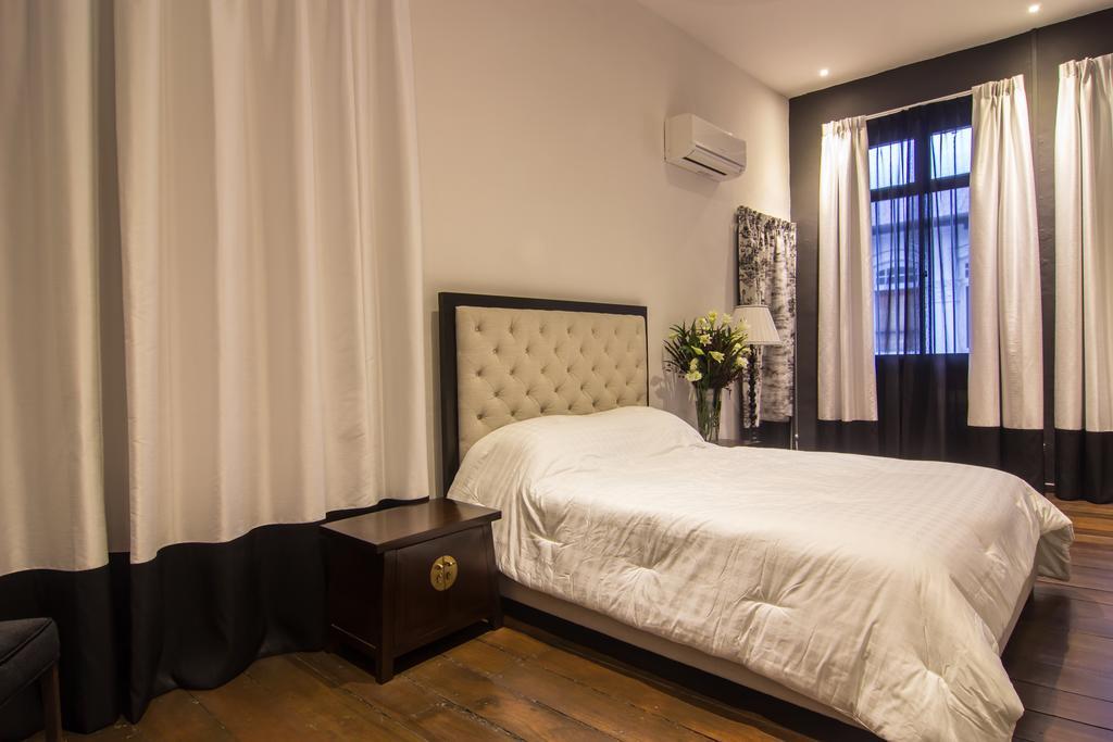 Rabbit Carrot Gun Aparthotel Singapura Bilik gambar
