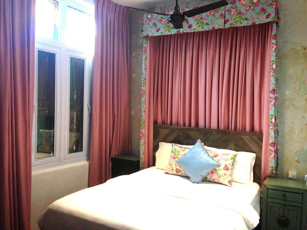 Rabbit Carrot Gun Aparthotel Singapura Bilik gambar